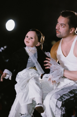 Nora oder Wie man das Herrenhaus kompostiert

© Marcella Ruiz Cruz 